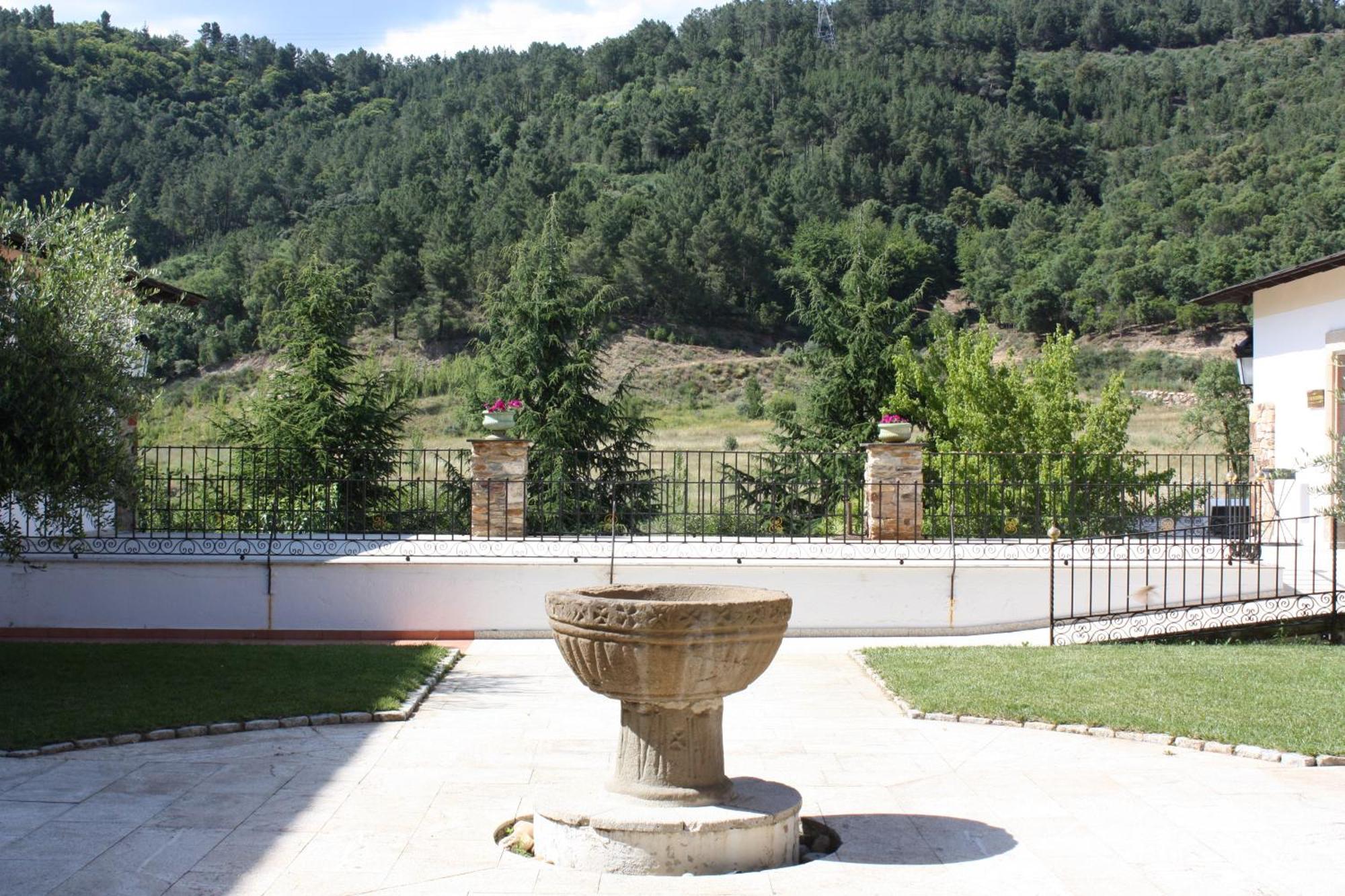 Hotel Monumento Pazo Do CastrBarco de Valdeorras Exterior foto